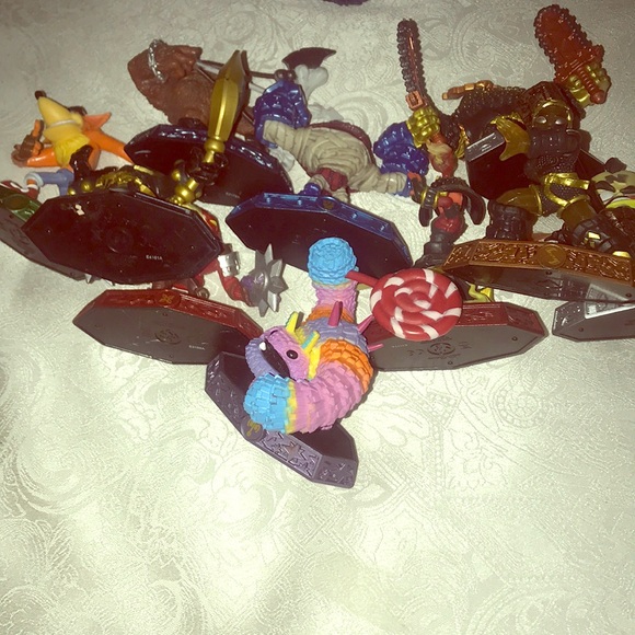 4 Sensai’s and 6 regular sky landers - Picture 1 of 1